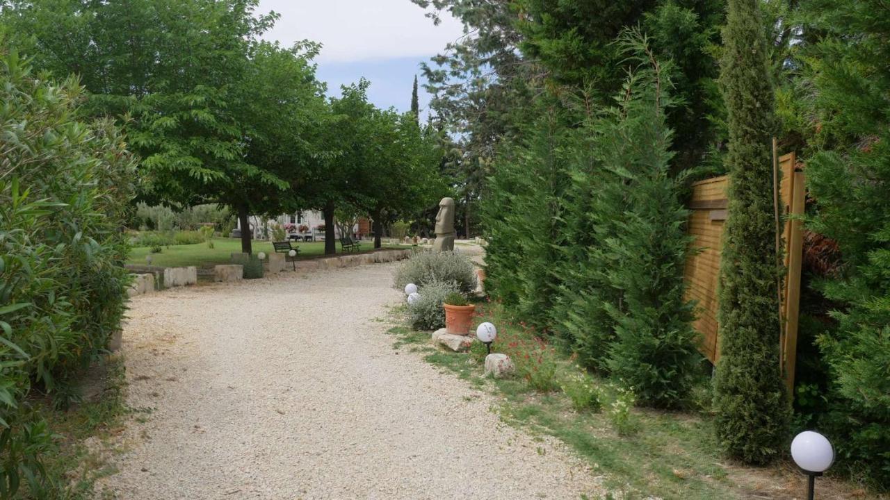 Mas Maurane - L'Olivier Avec Spa Prive Aux Portes D'Arles Tarascon Exterior photo
