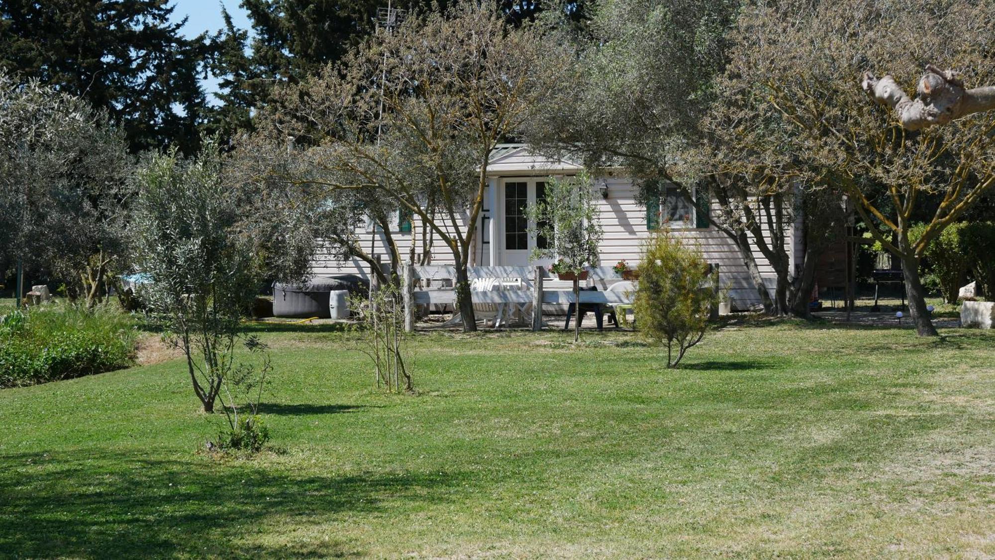 Mas Maurane - L'Olivier Avec Spa Prive Aux Portes D'Arles Tarascon Exterior photo